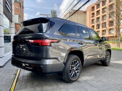 Toyota Sequoia Platinum Hybrid