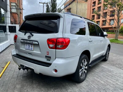 Toyota Sequoia 