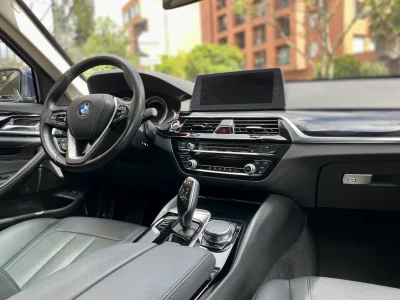 BMW 520i