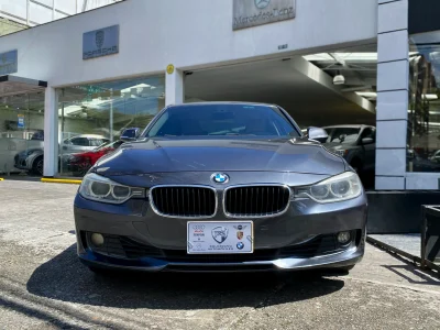 BMW 320i