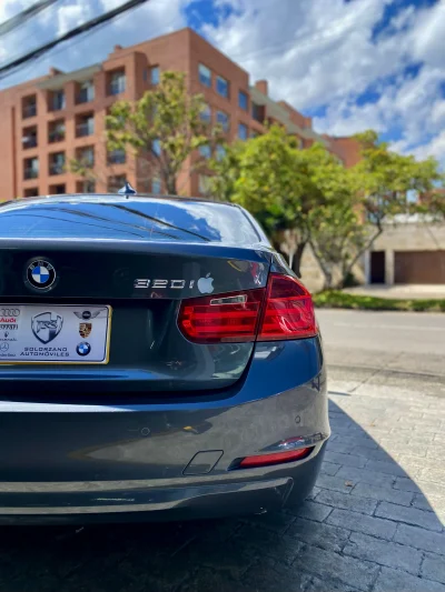 BMW 320i