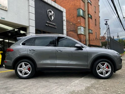 Porsche Cayenne 