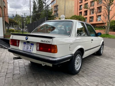 BMW 520i