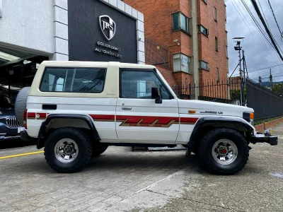 Toyota FJ 73