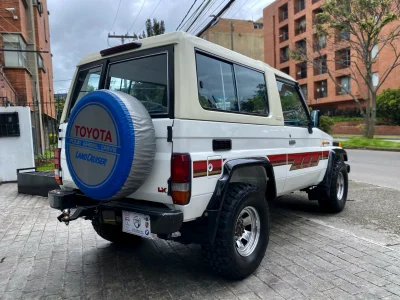 Toyota FJ 73