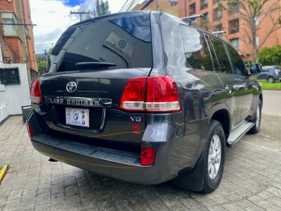 Toyota Land Cruiser VX