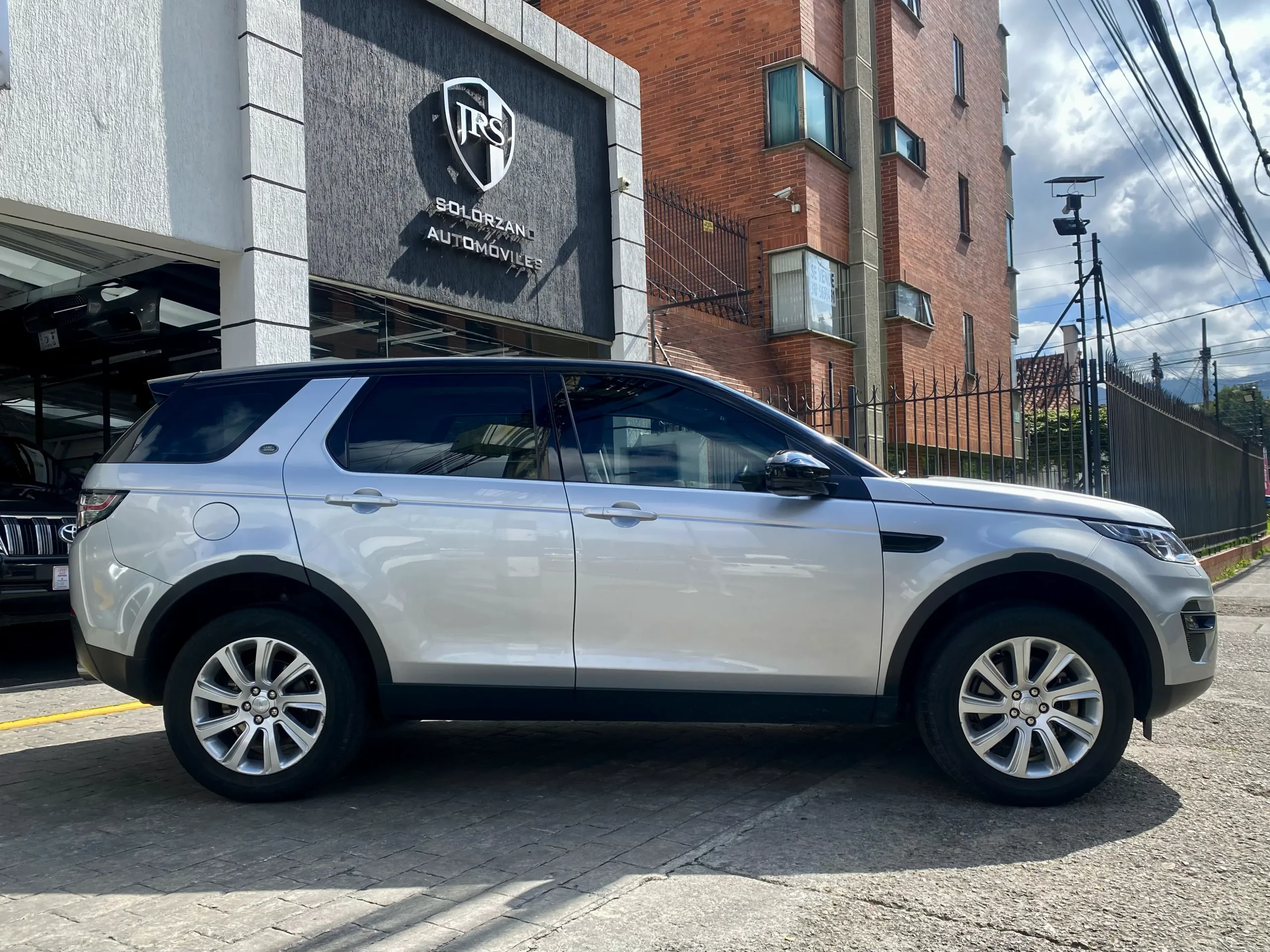 Land Rover Discovery Sport SE