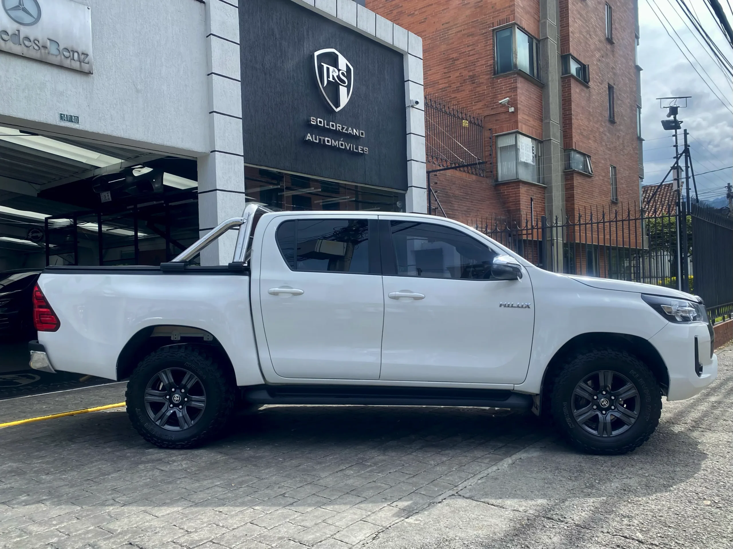 Toyota Hilux D/C 