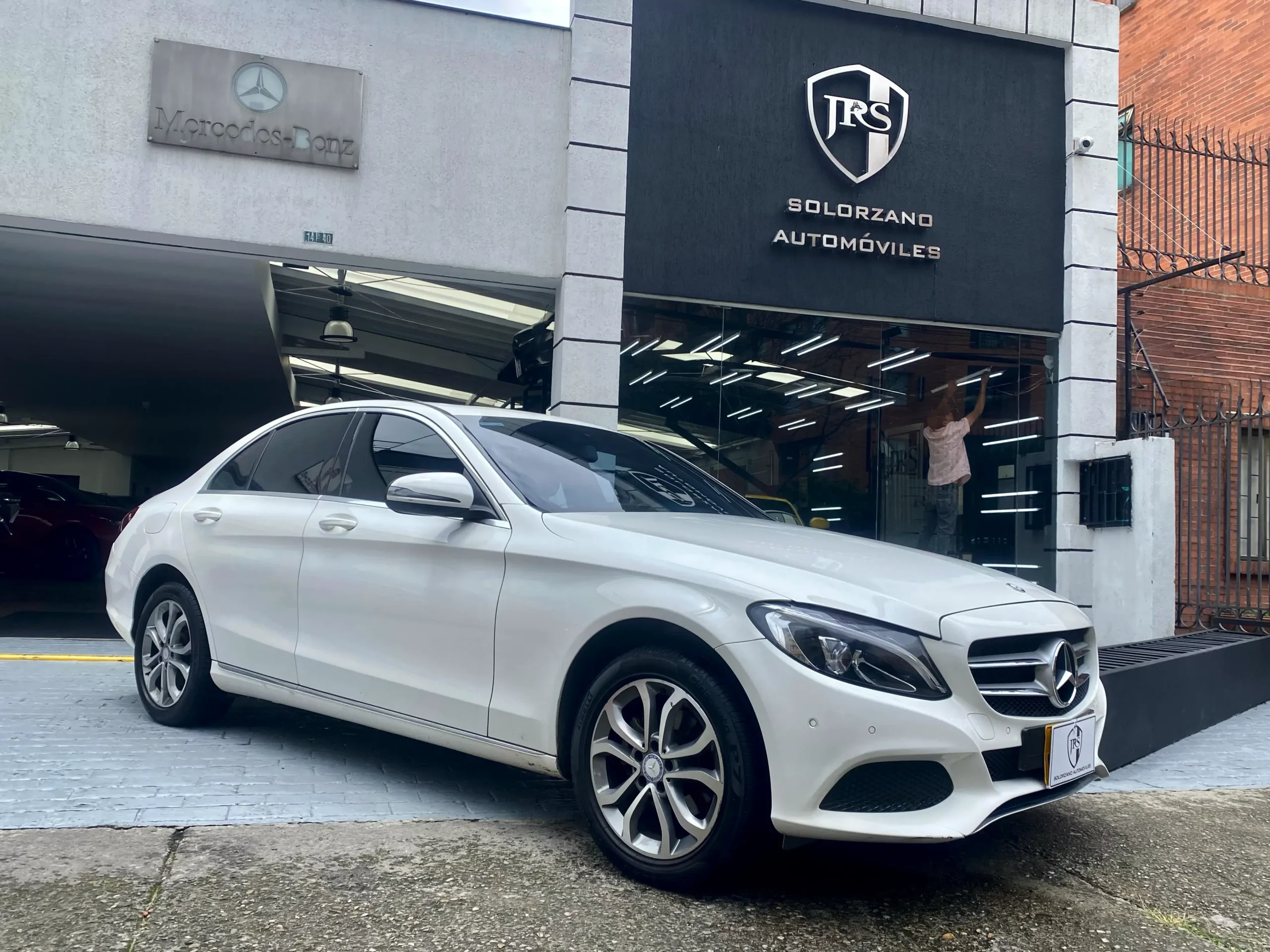 Mercedes Benz C180