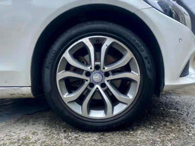 Mercedes Benz C180