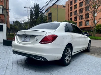 Mercedes Benz C180