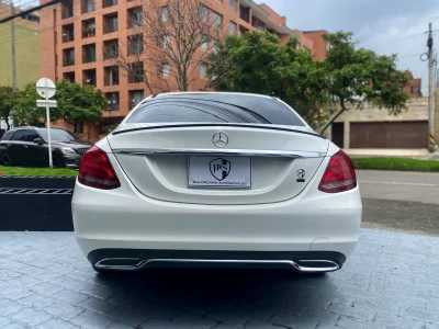 Mercedes Benz C180