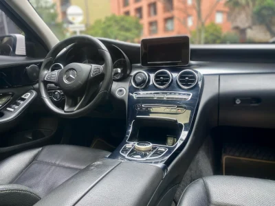 Mercedes Benz C180