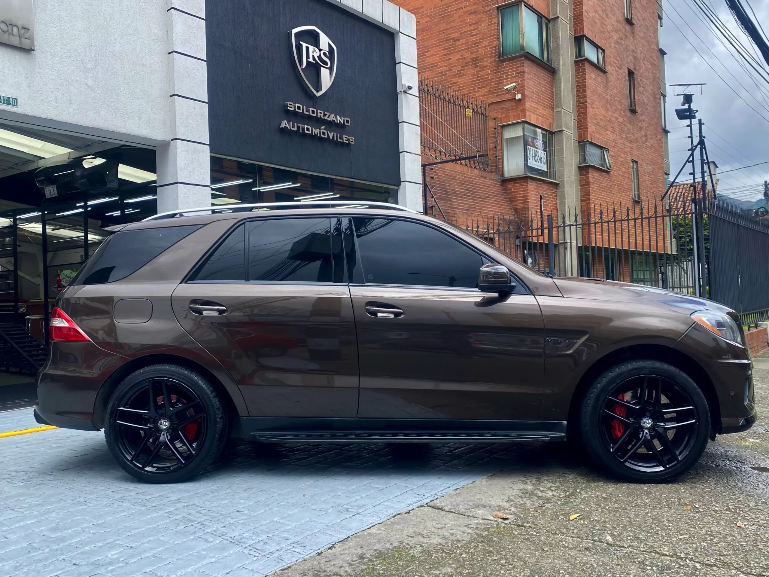Mercedes Benz ML 63 AMG