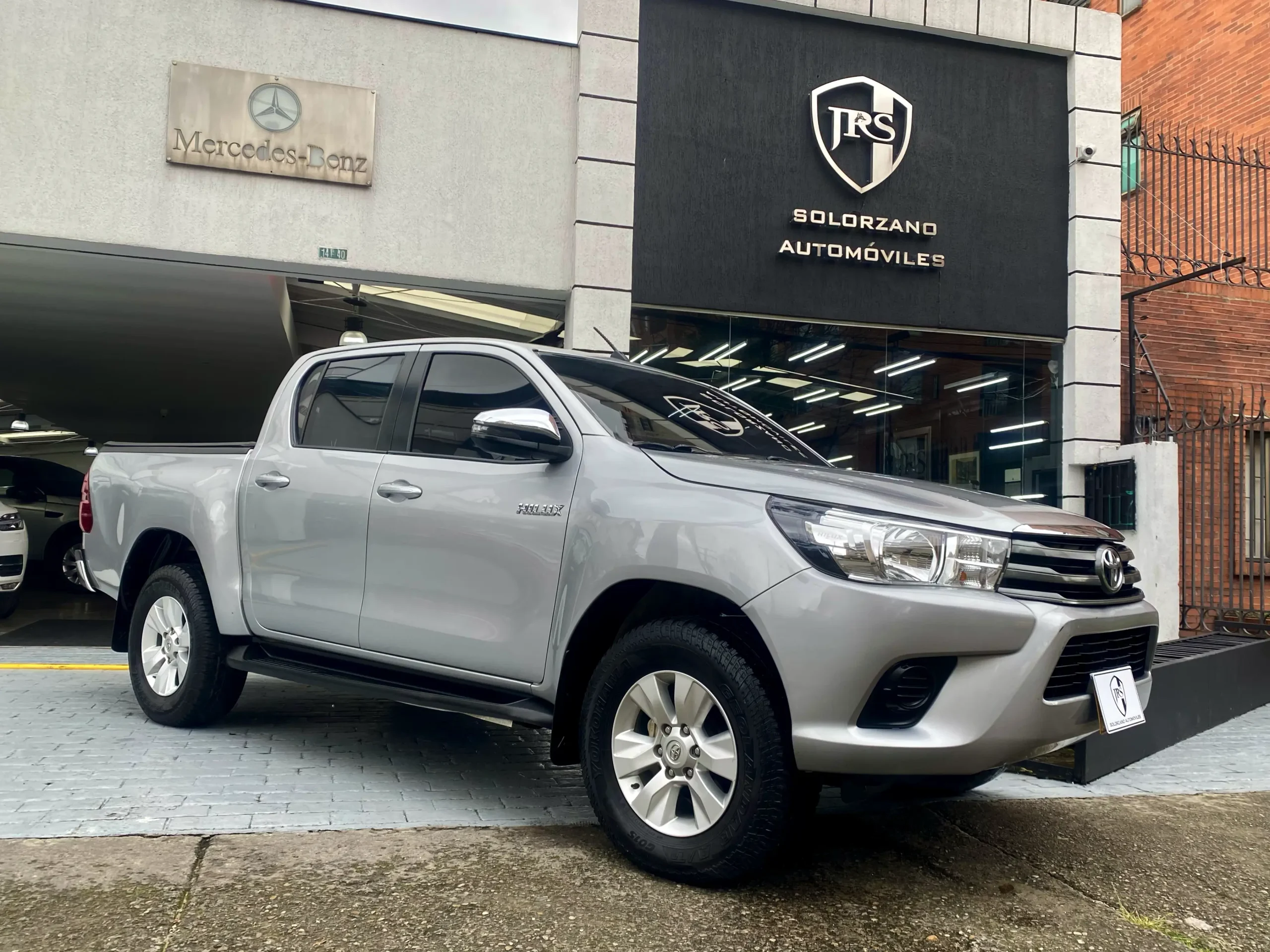 Toyota Hilux 