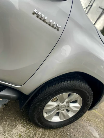 Toyota Hilux 