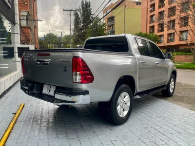 Toyota Hilux 