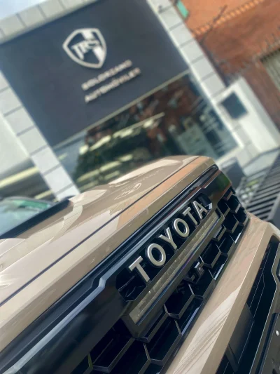 Toyota Tacoma 