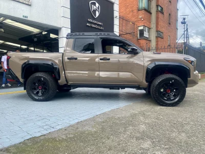 Toyota Tacoma 