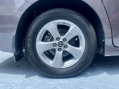 Toyota Sienna LE
