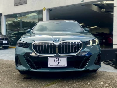 BMW i5