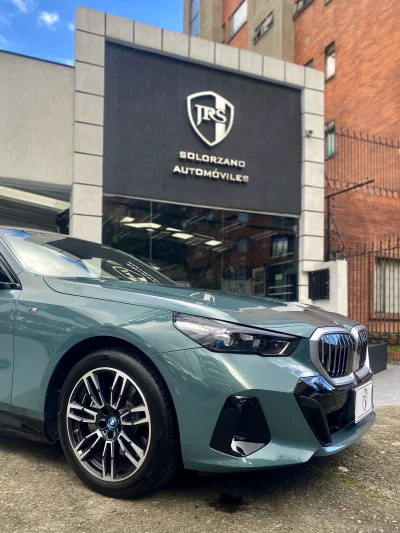 BMW i5
