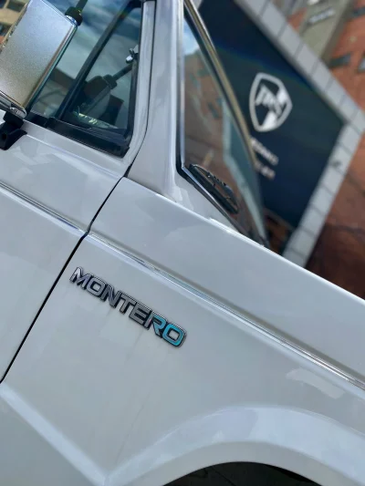 Mitsubishi Montero 