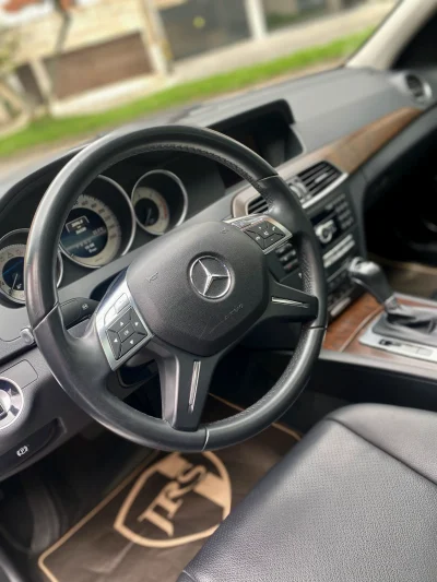 Mercedes Benz C220 CDI
