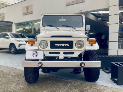 Toyota FJ 43