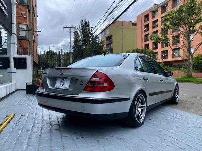 Mercedes Benz E500