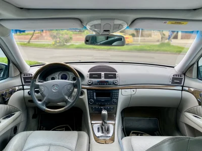 Mercedes Benz E500