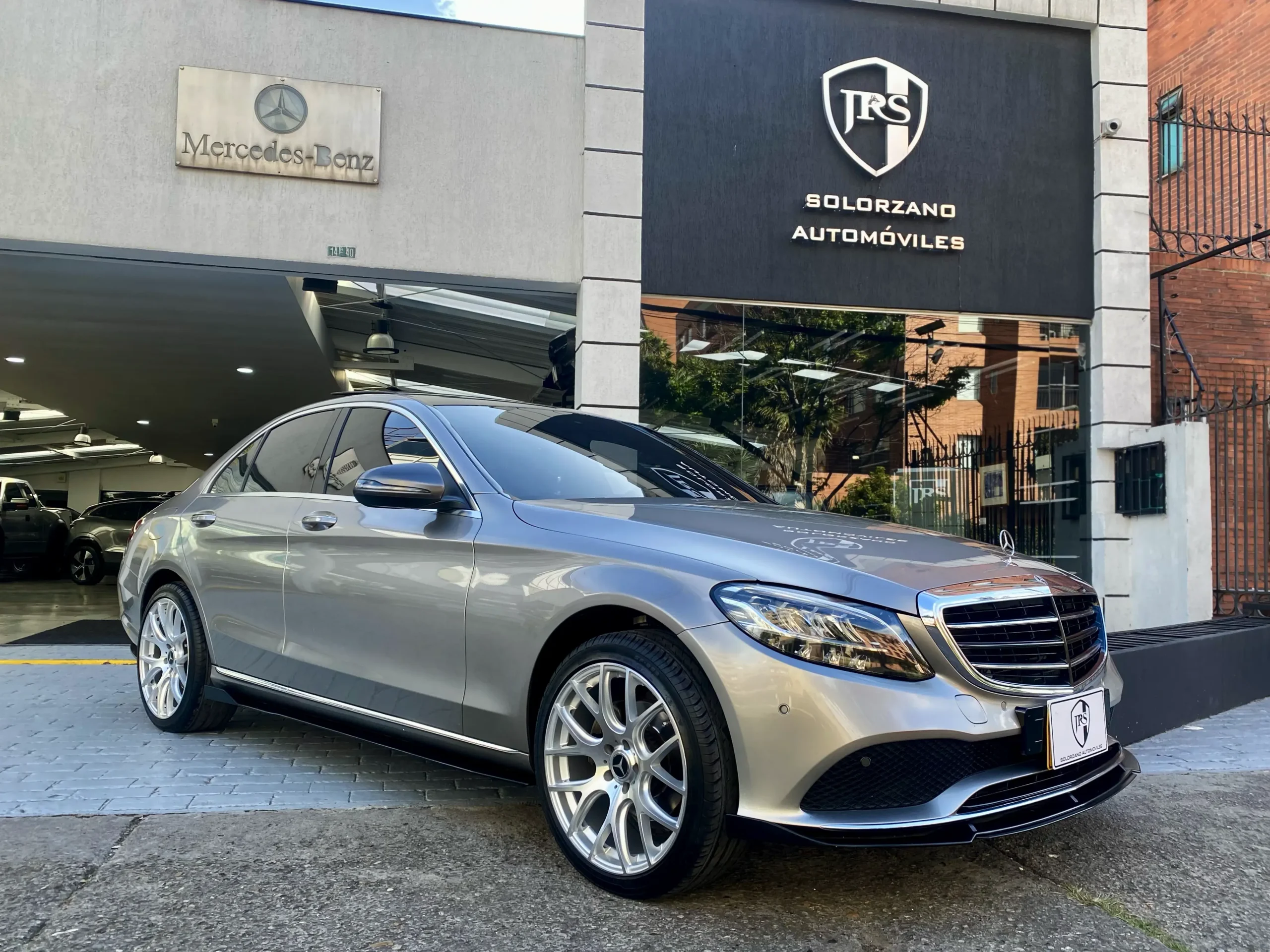 Mercedes Benz C200