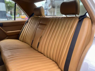 Mercedes Benz 230E