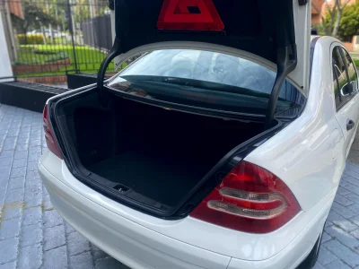 Mercedes Benz C180