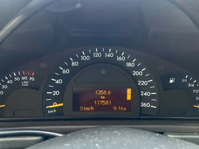 Mercedes Benz C180