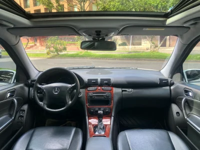 Mercedes Benz C180