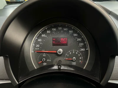 Volkswagen New Beetle 