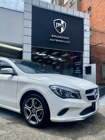 Mercedes Benz CLA180