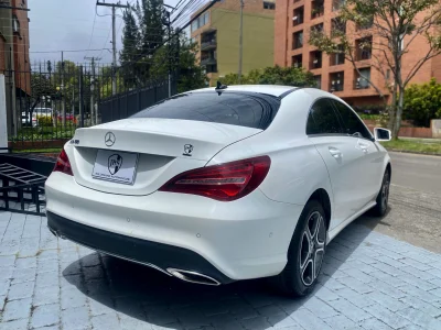 Mercedes Benz CLA180