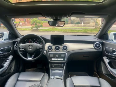 Mercedes Benz CLA180