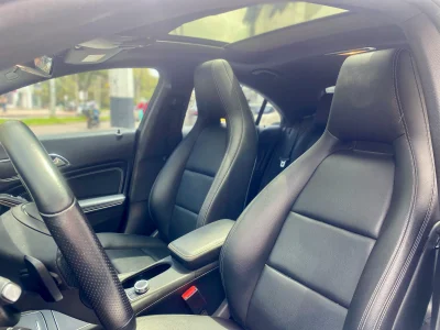 Mercedes Benz CLA180