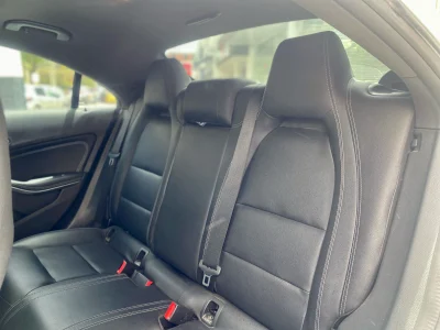 Mercedes Benz CLA180