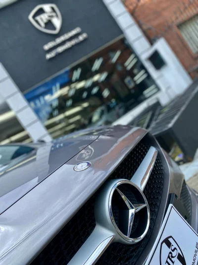 Mercedes Benz CLA180