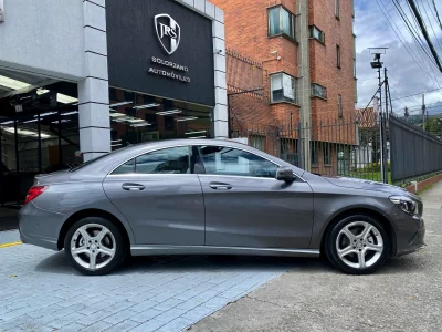 Mercedes Benz CLA180