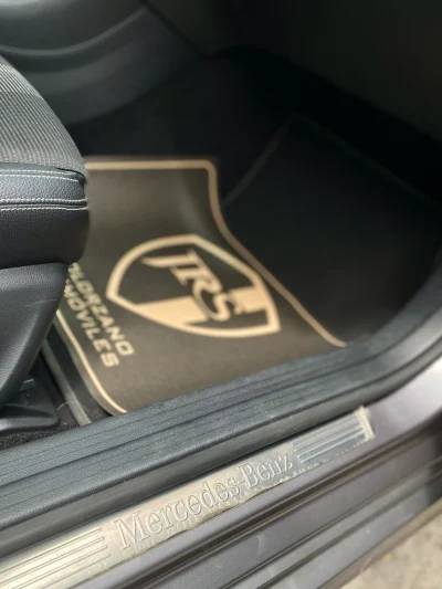 Mercedes Benz CLA180