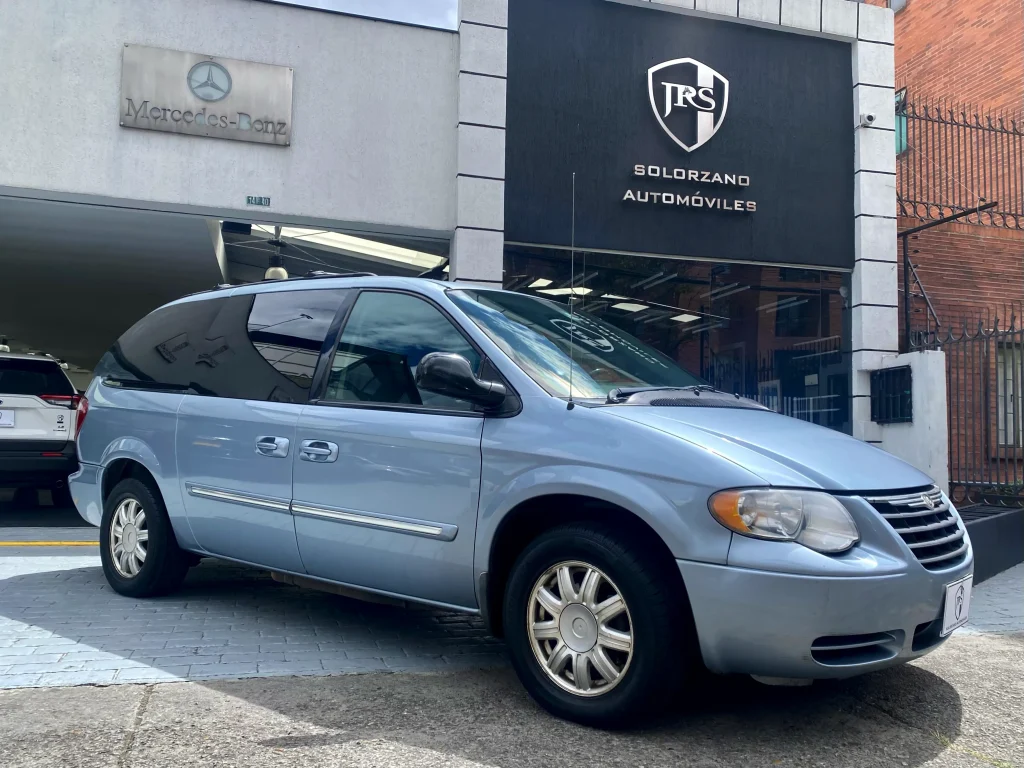 Chrysler Tow & Country 