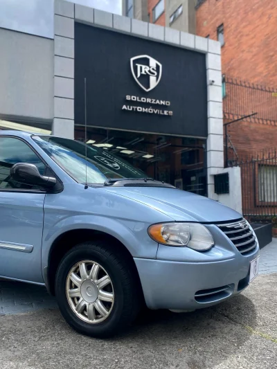 Chrysler Tow & Country 