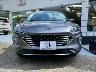 Ford Escape Titanium HEV