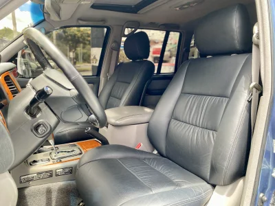 Toyota Land Cruiser 
