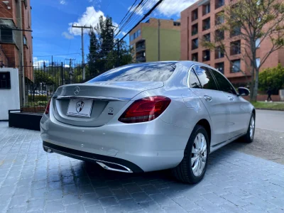 Mercedes Benz C200